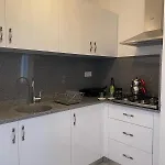 Merkezde Denize 50 Adim A Appartement