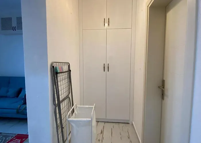 Merkezde Denize 50 Adım A Bodrum