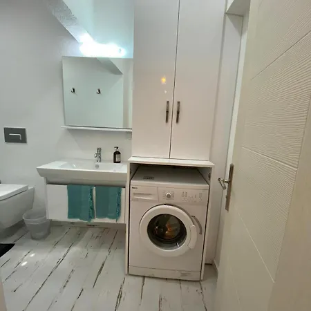 Merkezde Denize 50 Adim A *